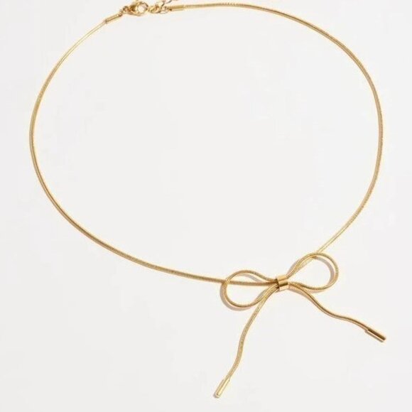 Gold Snake Chain Bow Necklace - Picture 3 of 3